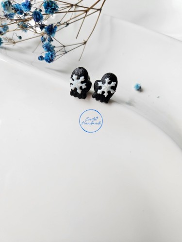 Auskarai juodos pirštinės