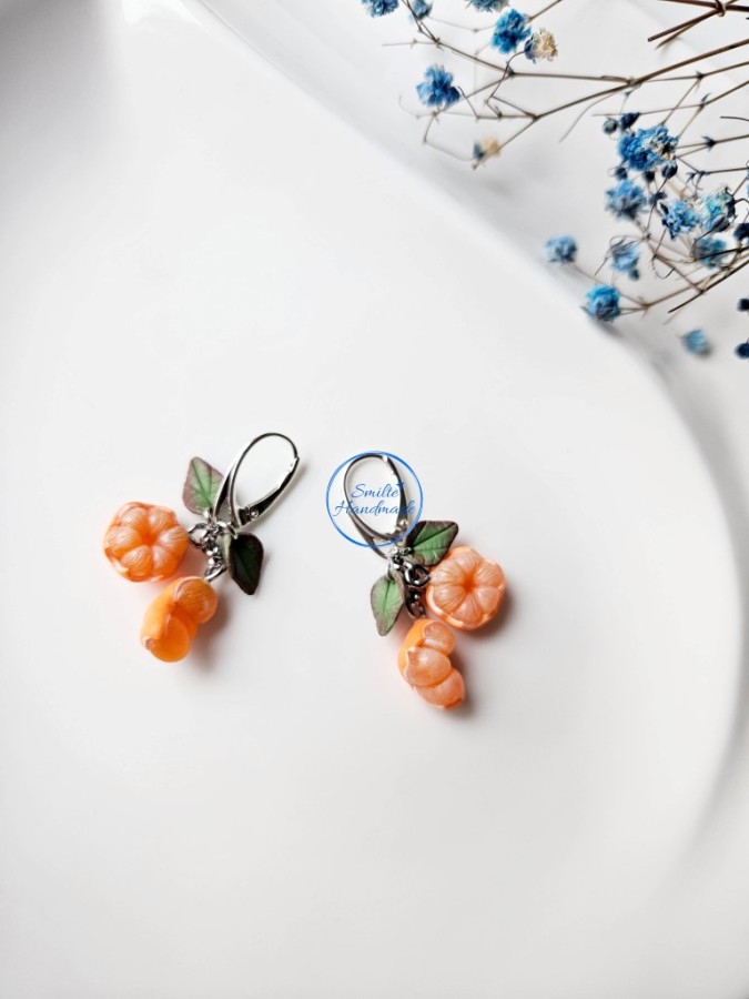 Kabantys auskarai mandarinai