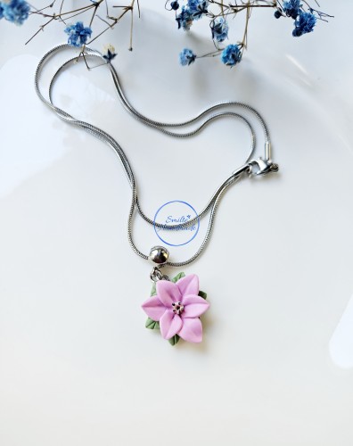 Kaklo papuošalas lelija