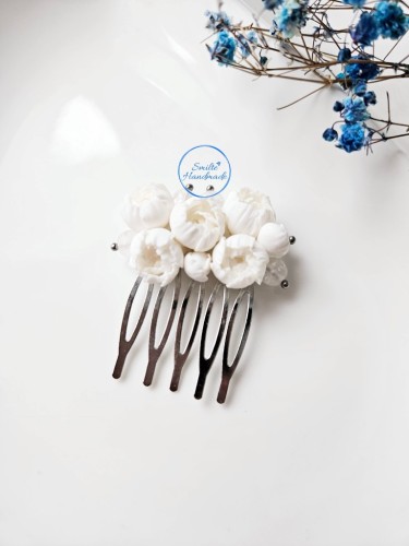 Plaukų papuošalas bijūnai