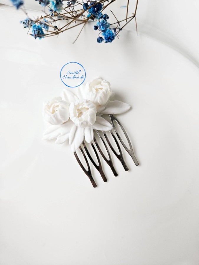 Plaukų papuošalas su bijūnais (šukos)