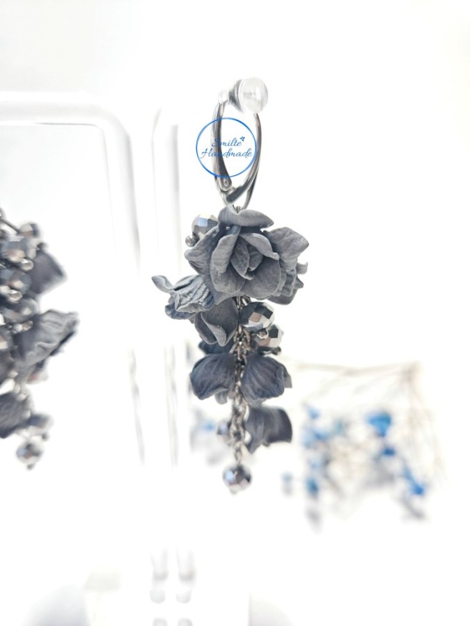 Proginiai auskarai rožės