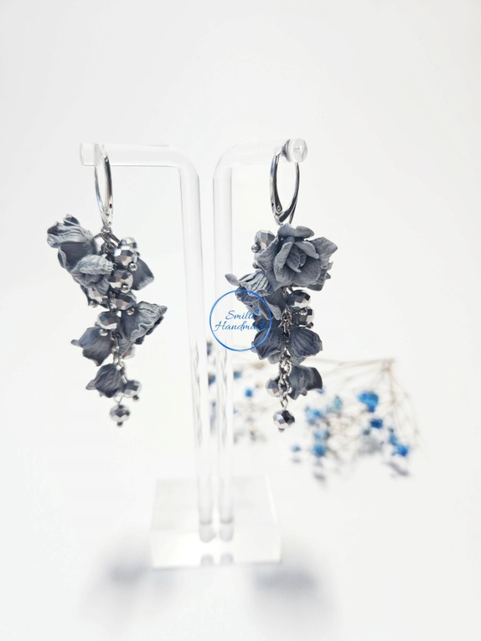 Proginiai auskarai rožės