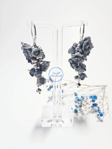 Proginiai auskarai rožės